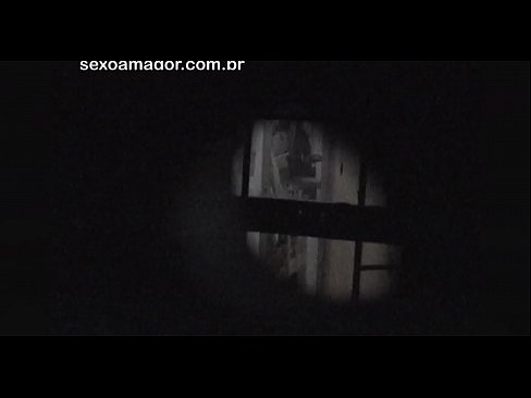 ❤️ Бландзінка таемна здымаецца на відэа з суседскага вуаерыста, схаванага за пустымі цэгламі ❌ Рускае порна на be.full-porner-com.ru